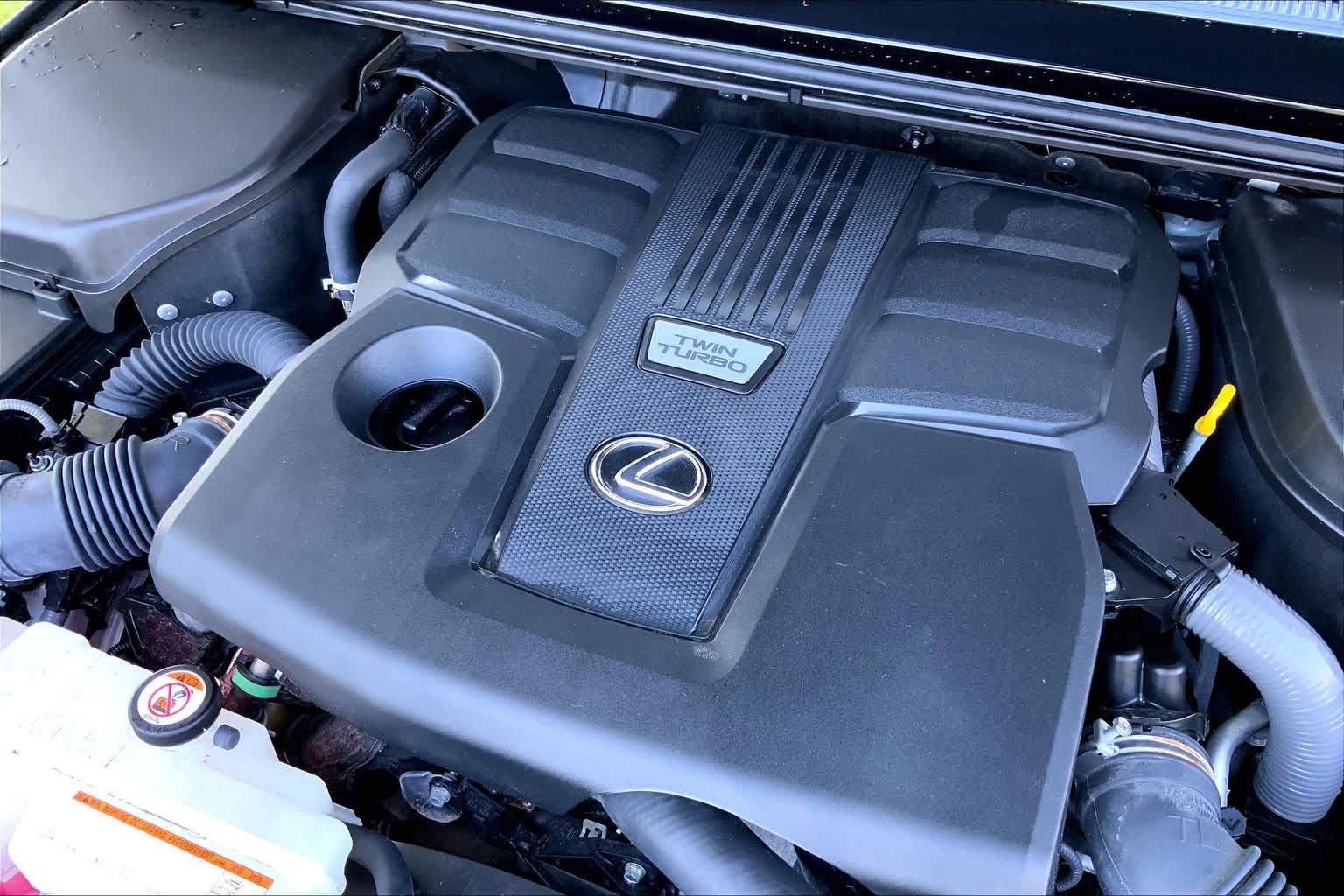 Used 2025 Lexus GX 550 w/ Accessory Package (2T) AWD/4WD image 33
