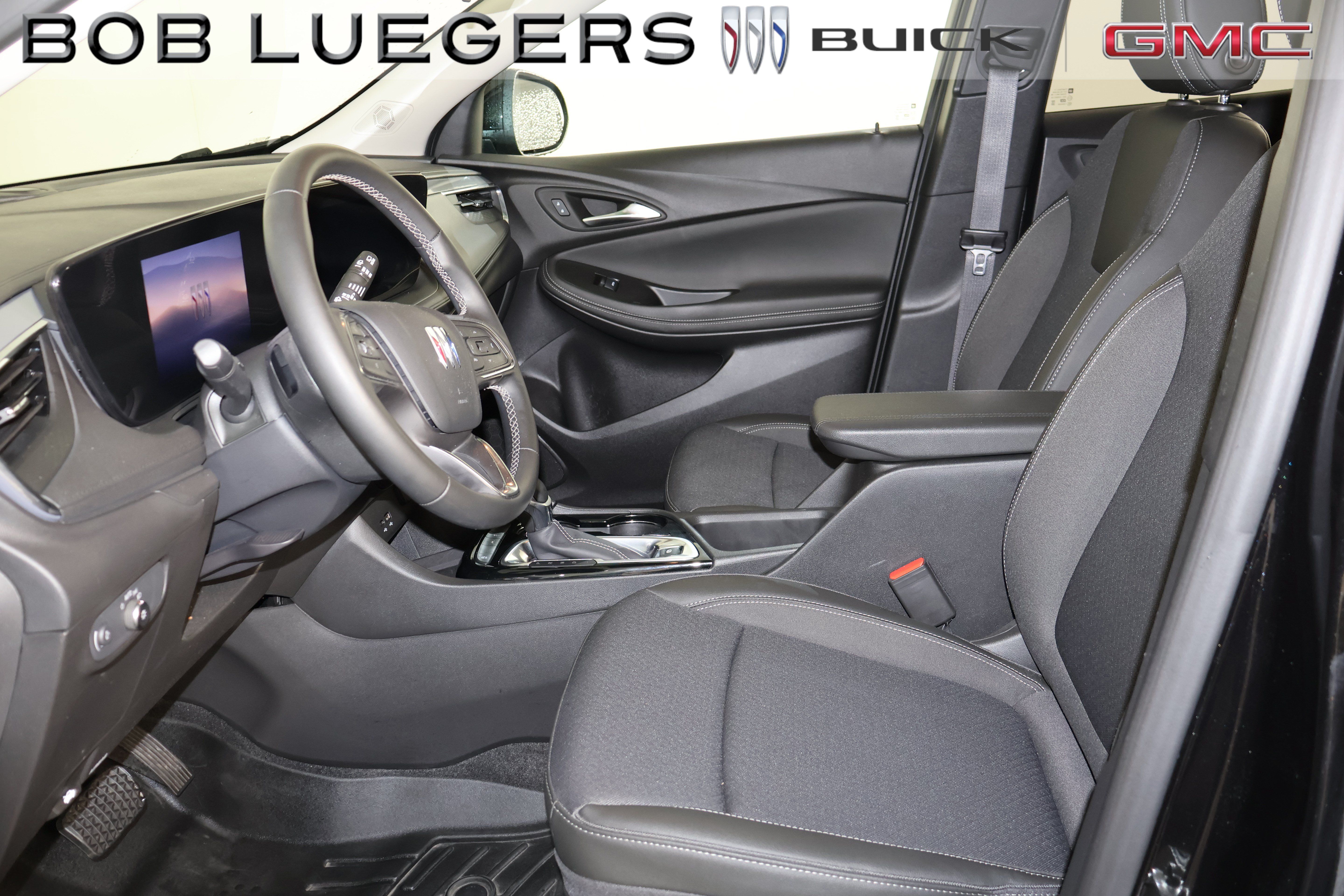 Certified 2026 Buick Encore GX Preferred FWD image 8