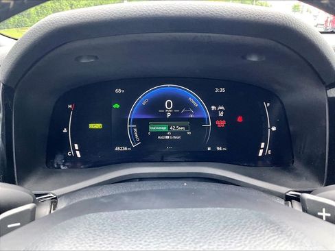 Used 2025 Toyota Camry SE FWD image 25