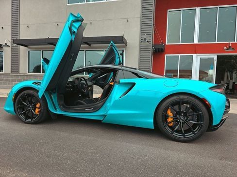 Used 2025 McLaren Artura Spider image 17