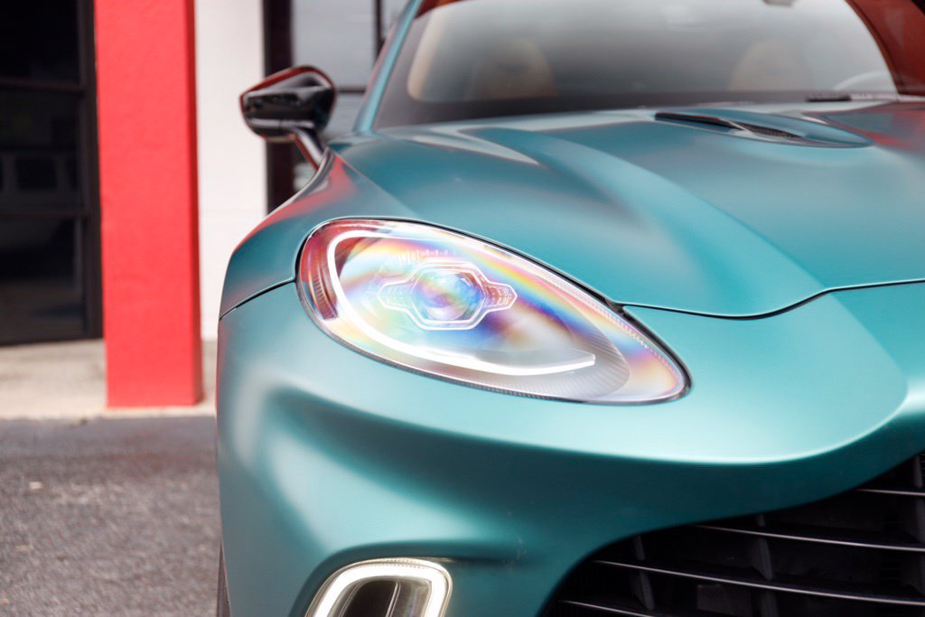Used 2022 Aston Martin DBX AWD/4WD image 6