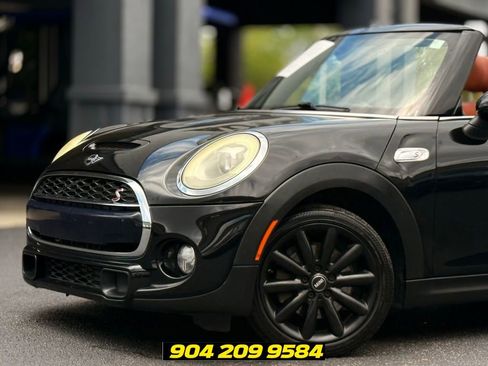 Used 2017 MINI Cooper S FWD image 3