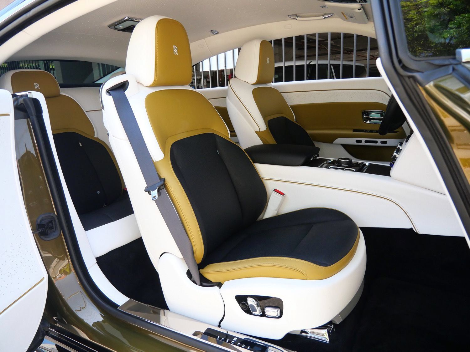 Used 2024 Rolls-Royce Spectre w/ Spectre Launch Package AWD/4WD image 32