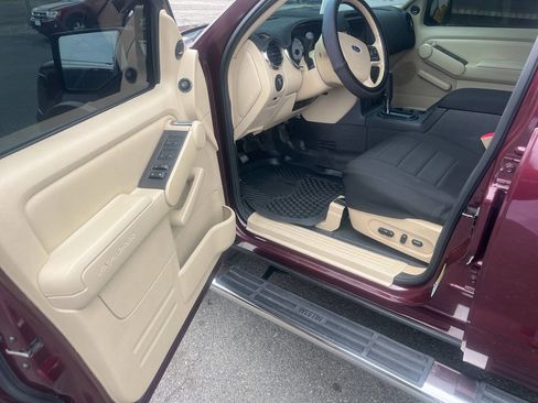 Used 2007 Ford Explorer Sport Trac Limited image 19