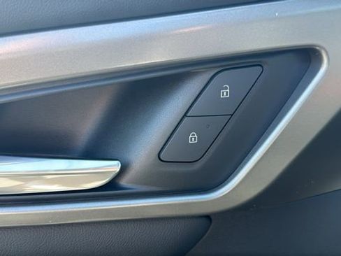 New 2026 Chevrolet Traverse LT w/ Driver Confidence Package image 11