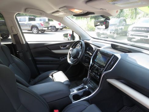 Used 2022 Subaru Ascent Limited image 13