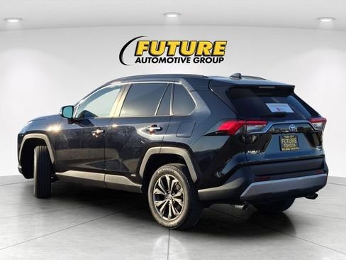 Certified 2022 Toyota RAV4 Limited AWD/4WD image 7