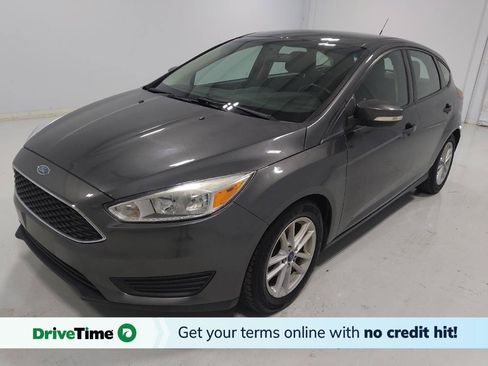 Used 2018 Ford Focus SE w/ Cold Weather Package FWD image 1