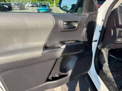 Used 2023 Toyota Tacoma SR5 RWD image 17
