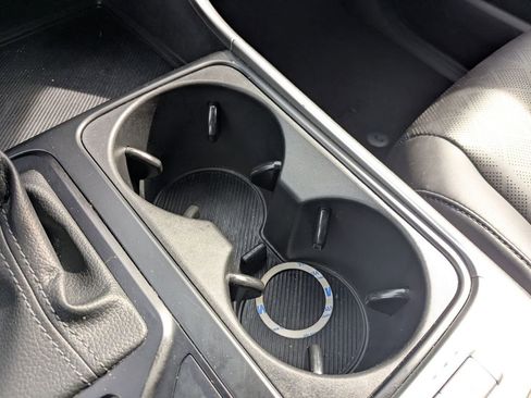 Used 2025 Kia Carnival image 21