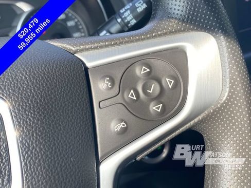 Used 2024 GMC Terrain SLE FWD image 31