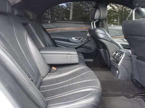 Used 2015 Mercedes-Benz S 550 4dr Sdn S 550 4MATIC image 19