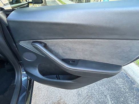 Used 2025 Tesla Model Y Long Range image 33