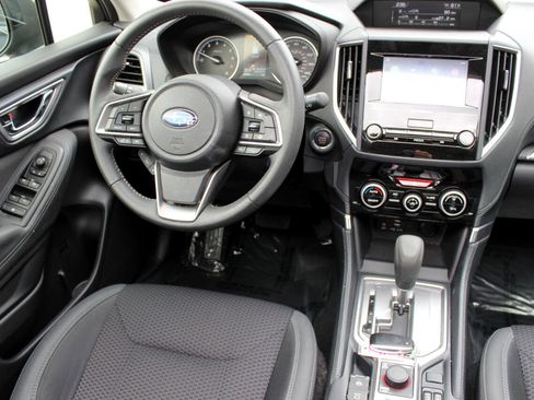 Used 2024 Subaru Forester Premium image 3