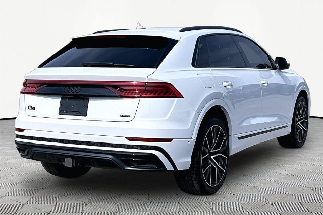 Used 2021 Audi Q8 Premium Plus w/ Premium Plus Package AWD/4WD image 2
