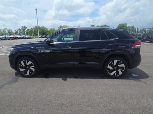 Used 2024 Volkswagen Atlas Cross Sport SE AWD/4WD image 16