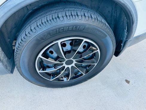 Used 2016 Nissan Rogue S w/ Appearance Package FWD image 27