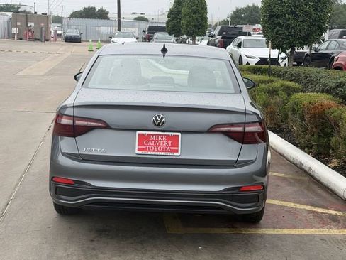 Used 2024 Volkswagen Jetta S FWD image 5