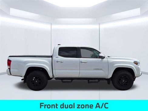 Used 2022 Toyota Tacoma SR5 w/ Technology Package RWD image 8