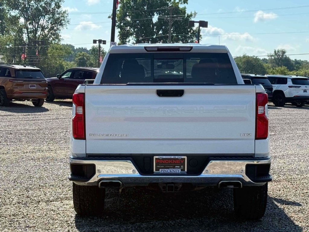Used 2023 Chevrolet Silverado 1500 LTZ w/ LTZ Convenience Package II AWD/4WD image 7