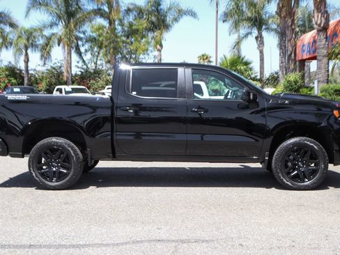 Used 2025 Chevrolet Silverado 1500 LT Trail Boss w/ LT Trail Boss Premium Package AWD/4WD image 11