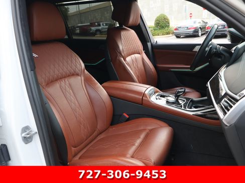 Used 2022 BMW X7 xDrive40i w/ M Sport Package AWD/4WD image 24