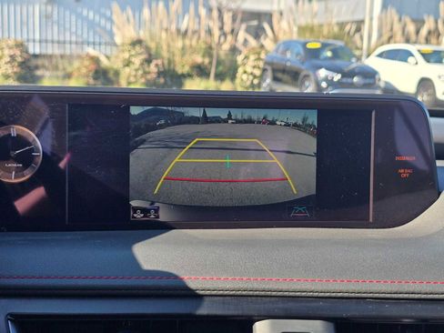 Used 2019 Lexus UX 200 F Sport image 31