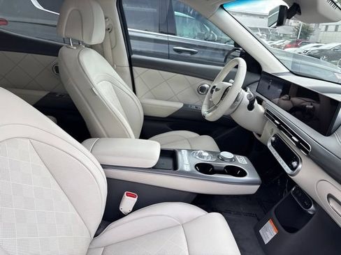 Used 2026 Genesis GV60 Advance AWD/4WD image 10