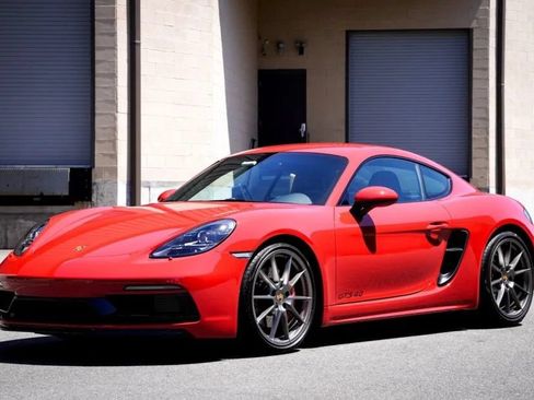 Used 2025 Porsche 718 Cayman GTS RWD image 1