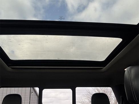 Used 2019 Ford F150 Lariat w/ Equipment Group 502A Luxury image 21