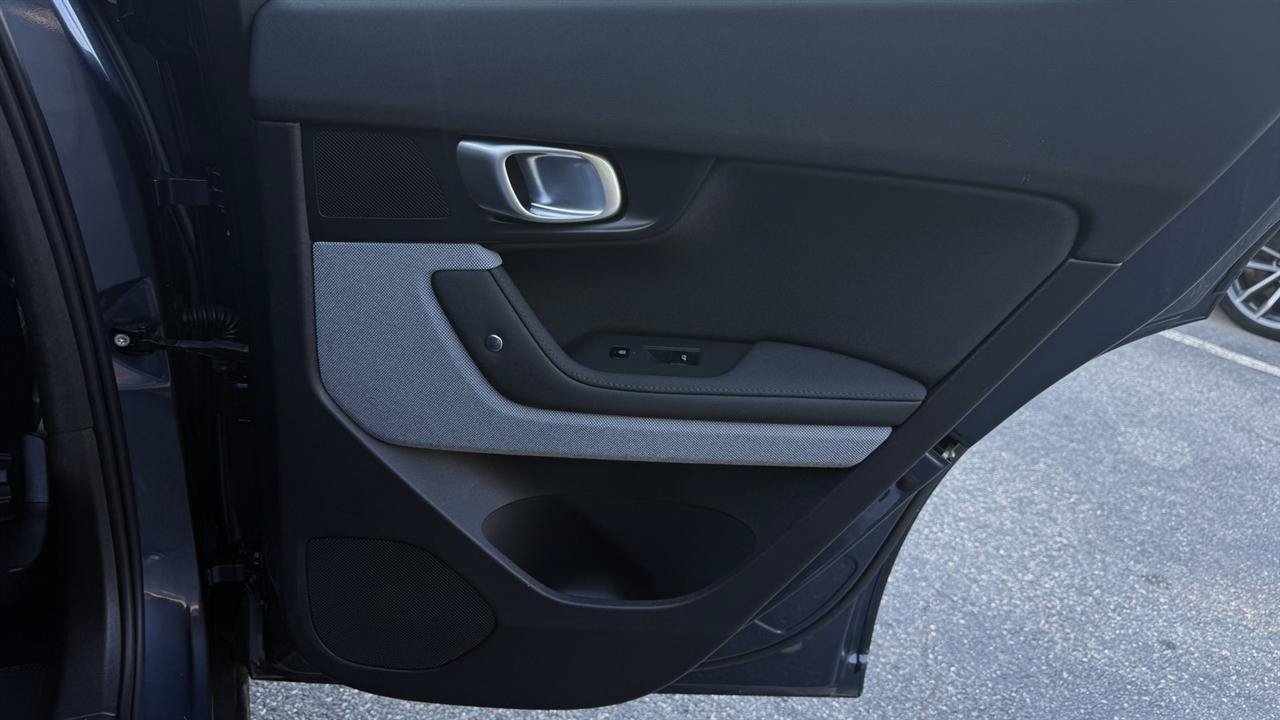 Used 2023 Polestar Polestar 2 FWD image 34