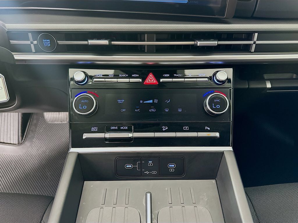 Certified 2026 Hyundai Santa Fe SE FWD image 15