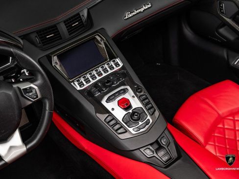 Used 2016 Lamborghini Aventador LP 700-4 image 59