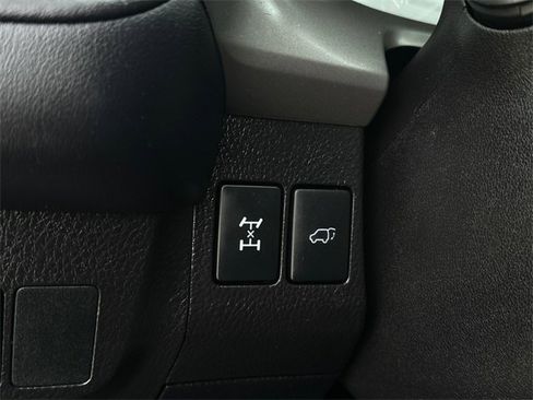 Used 2017 Toyota RAV4 XLE image 21