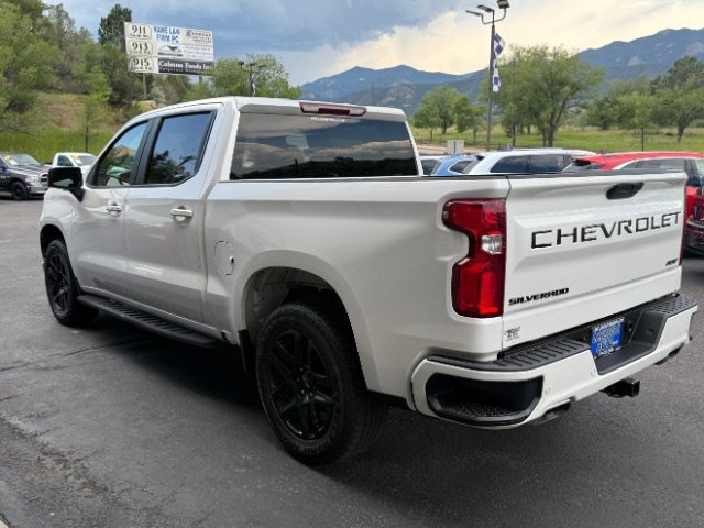 Used 2022 Chevrolet Silverado 1500 RST w/ LPO, Blackout Package AWD/4WD image 4