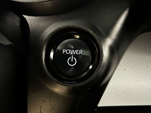 Used 2025 Toyota Sienna XLE w/ XLE Plus Package image 22