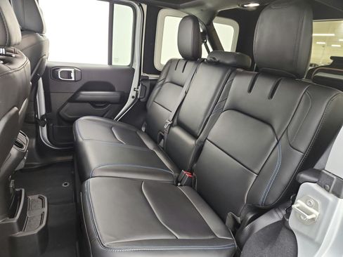 Used 2024 Jeep Wrangler Unlimited Rubicon 4xe AWD/4WD image 13
