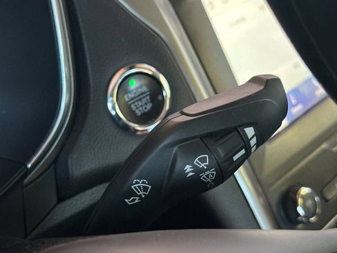 Used 2020 Ford Fusion SE FWD image 33
