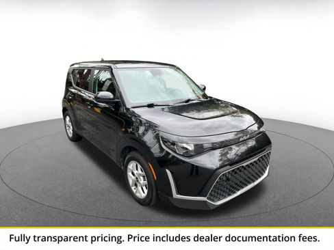Used 2025 Kia Soul LX w/ LX Technology Package FWD image 1
