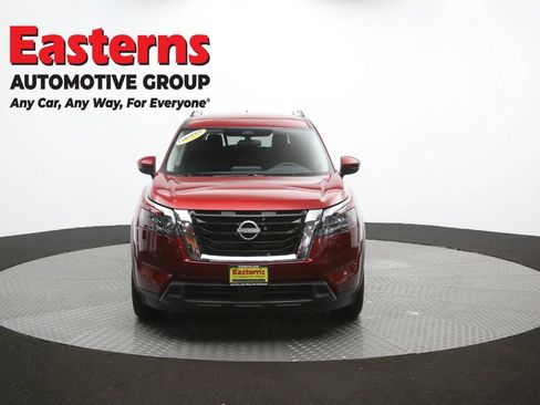 Used 2025 Nissan Pathfinder SV FWD image 52