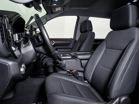 Used 2024 GMC Sierra 1500 Elevation image 18