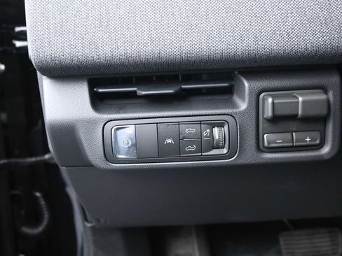 New 2026 GMC Sierra EV Elevation image 11