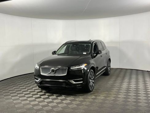 Used 2025 Volvo XC90 B6 Plus image 12