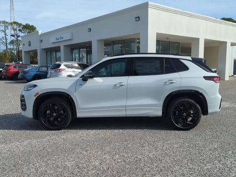 New 2026 Volkswagen Tiguan SE R-Line image 4