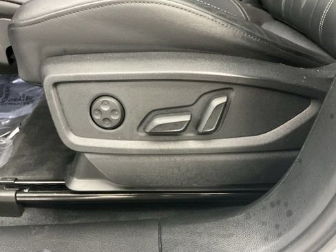Used 2024 Audi Q5 e Premium Plus AWD/4WD image 13
