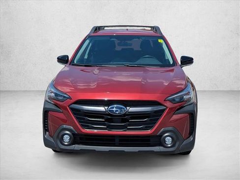 Used 2025 Subaru Outback Premium AWD/4WD image 2