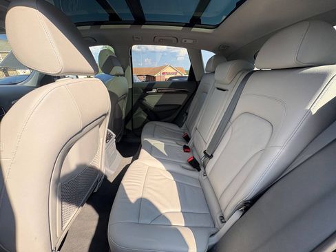 Used 2015 Audi Q5 2.0T Premium Plus w/ Technology Package AWD/4WD image 11