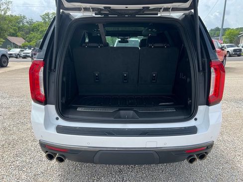 Used 2023 GMC Yukon AT4 w/ AT4 Premium Package AWD/4WD image 18