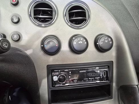 Used 2007 Pontiac Solstice GXP image 23