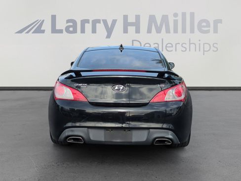 Used 2010 Hyundai Genesis 2.0T image 4